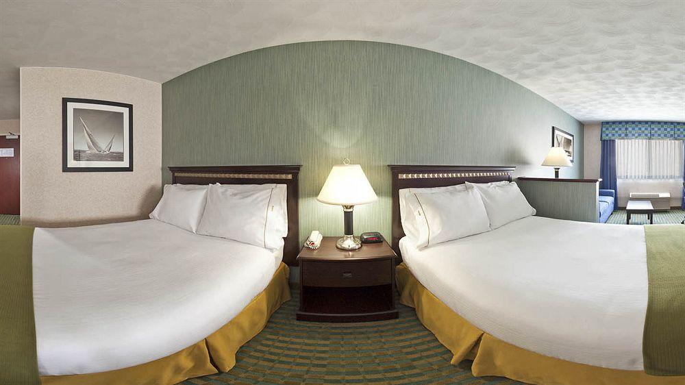 Holiday Inn Express & Suites Smithfield - Providence By Ihg Exteriör bild