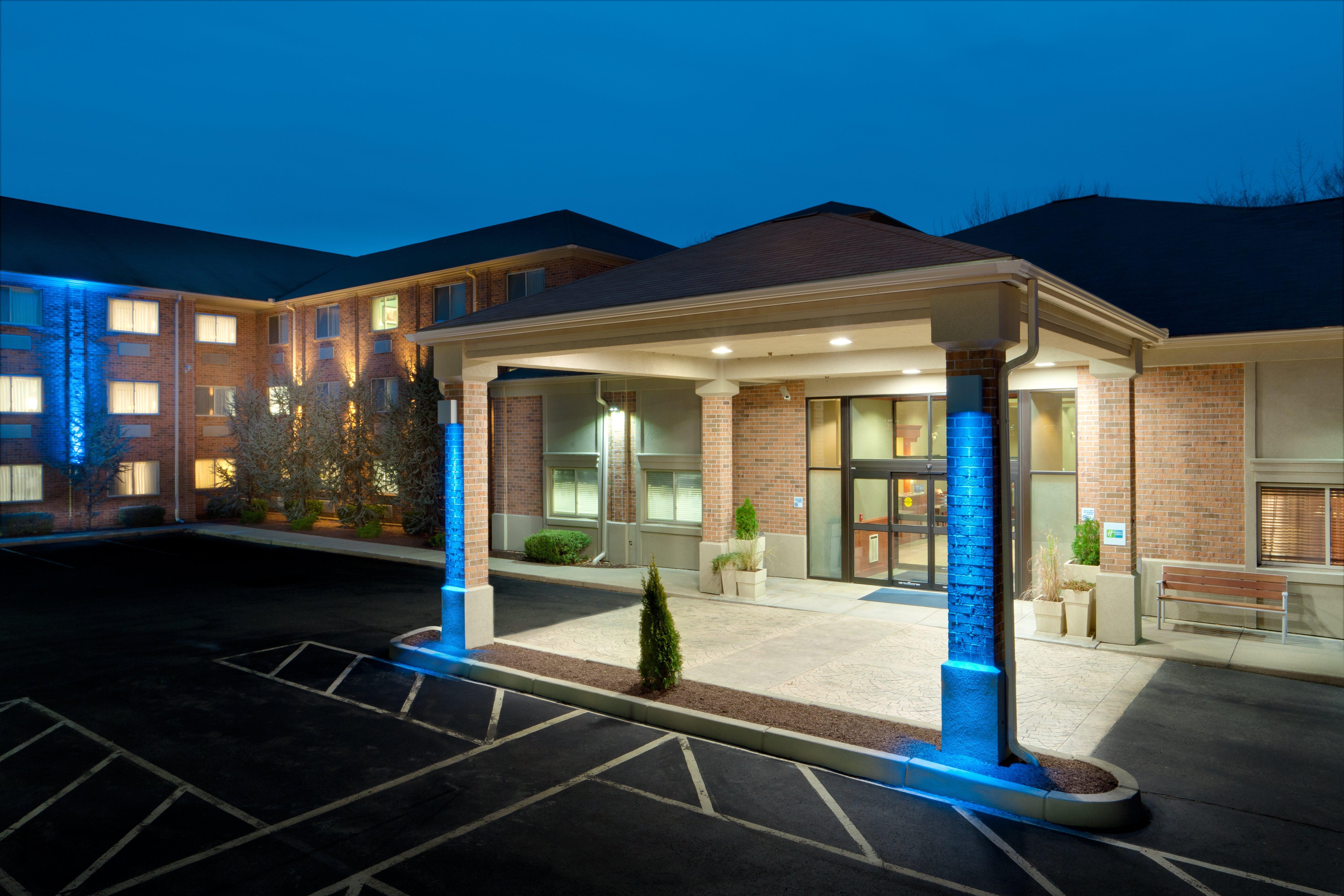 Holiday Inn Express & Suites Smithfield - Providence By Ihg Exteriör bild